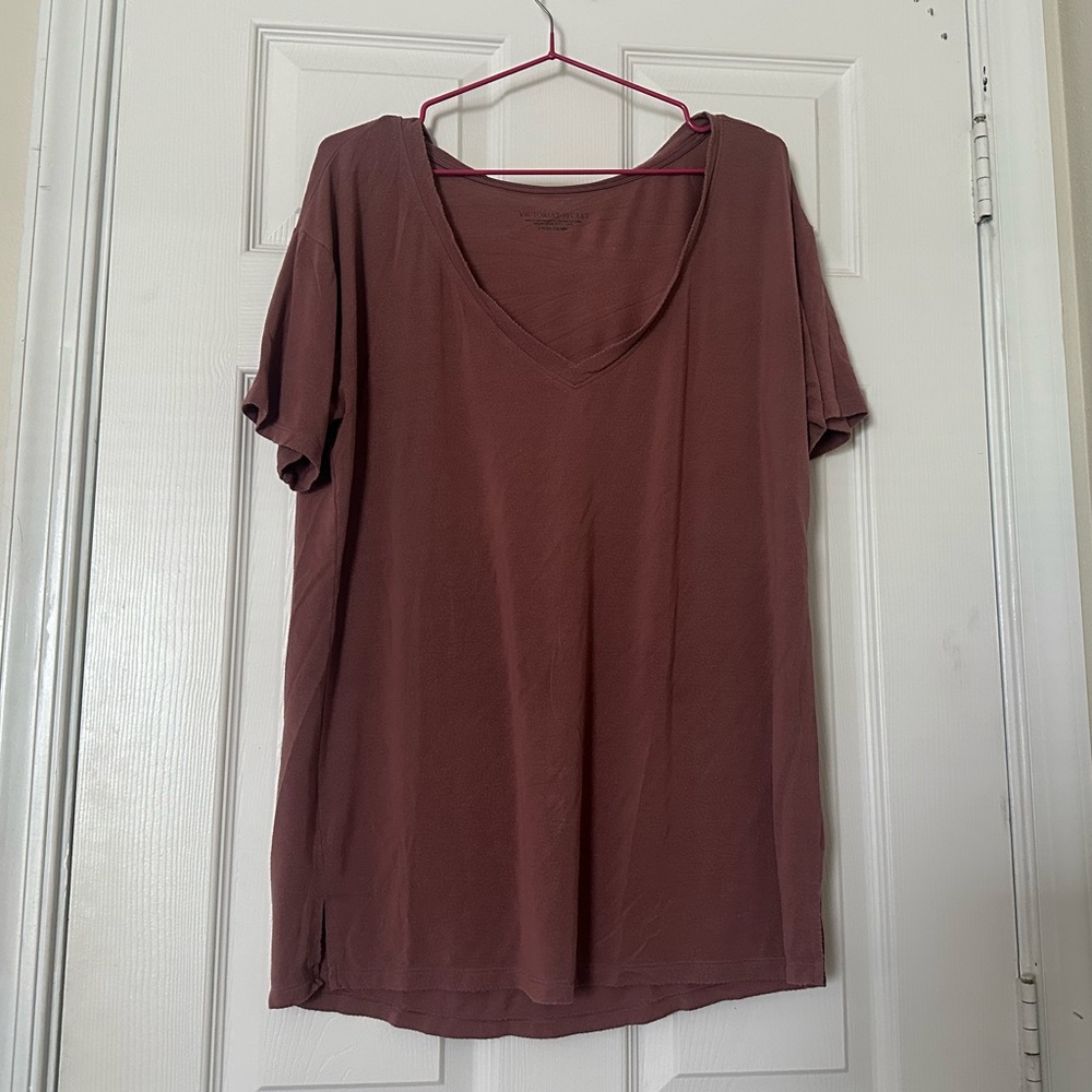$5 items to be removed June 2026 - Victoria's Secret v neck tee